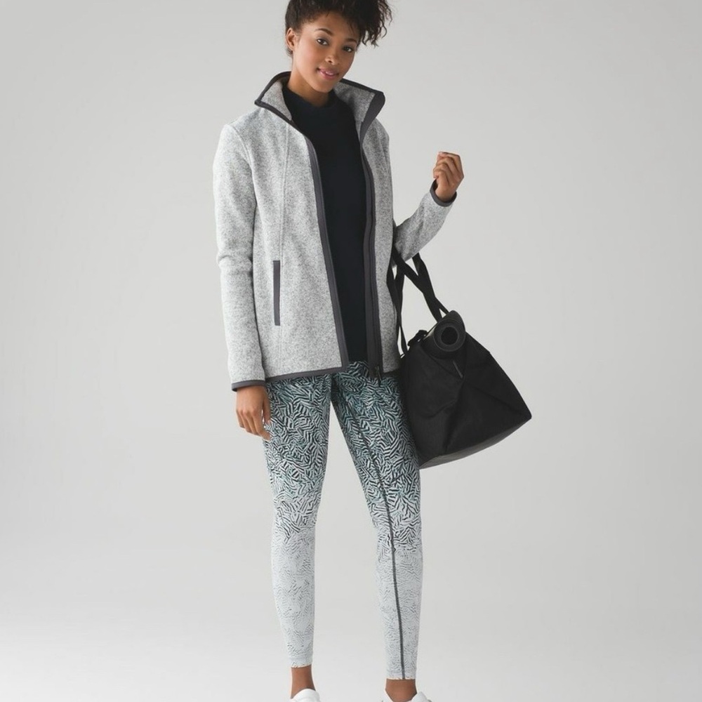 Lululemon Its Fleecing Cold Zip Jacket Heathered White Dark Carbon - women’s 6